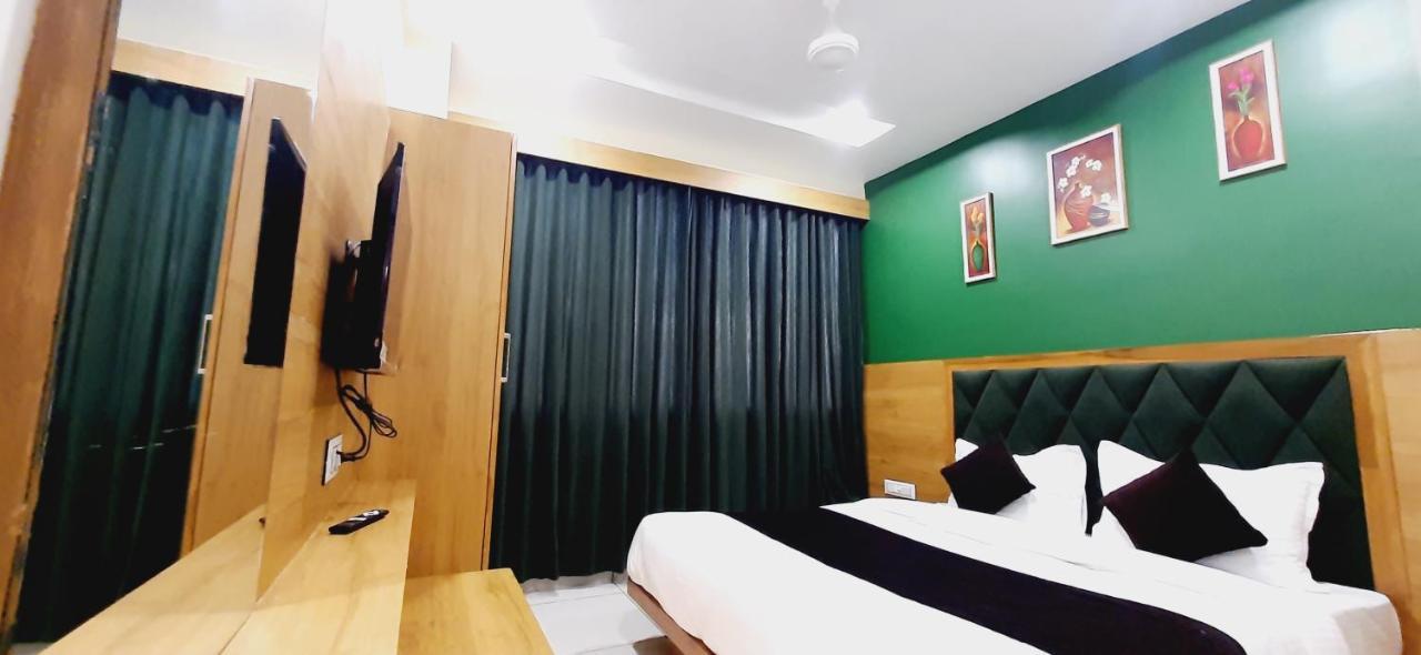 Hotel Suncity Αχμπανταμπάντ Εξωτερικό φωτογραφία