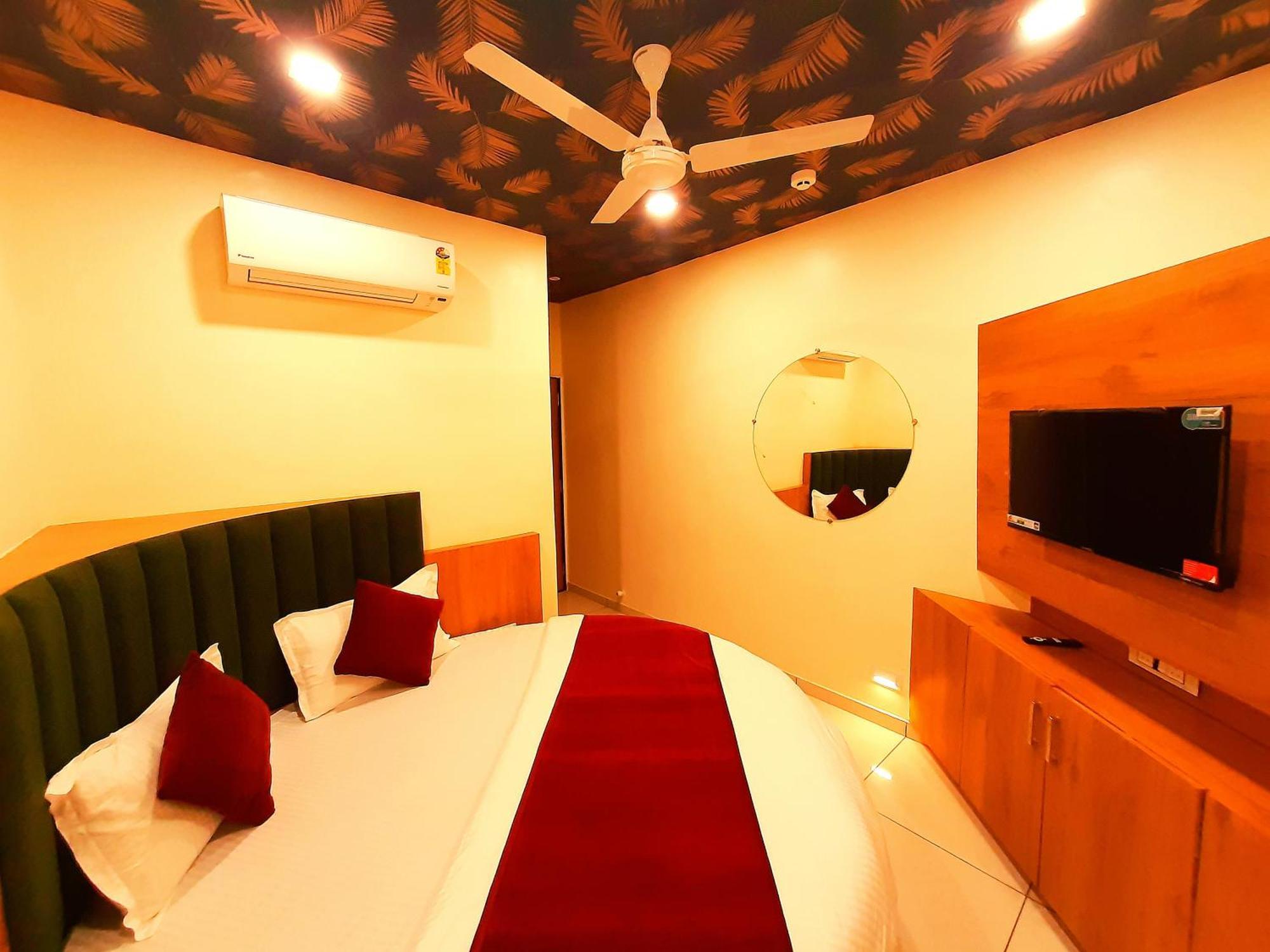 Hotel Suncity Αχμπανταμπάντ Εξωτερικό φωτογραφία