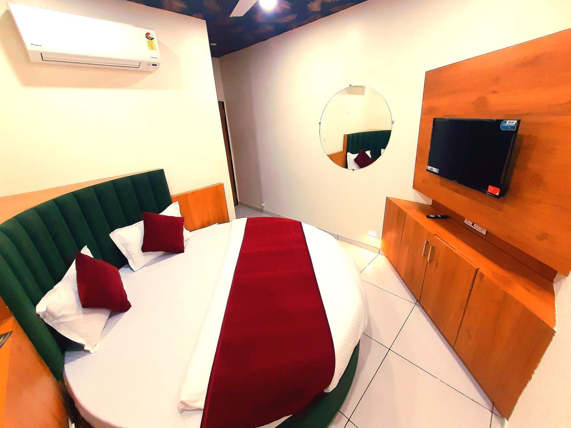 Hotel Suncity Αχμπανταμπάντ Εξωτερικό φωτογραφία