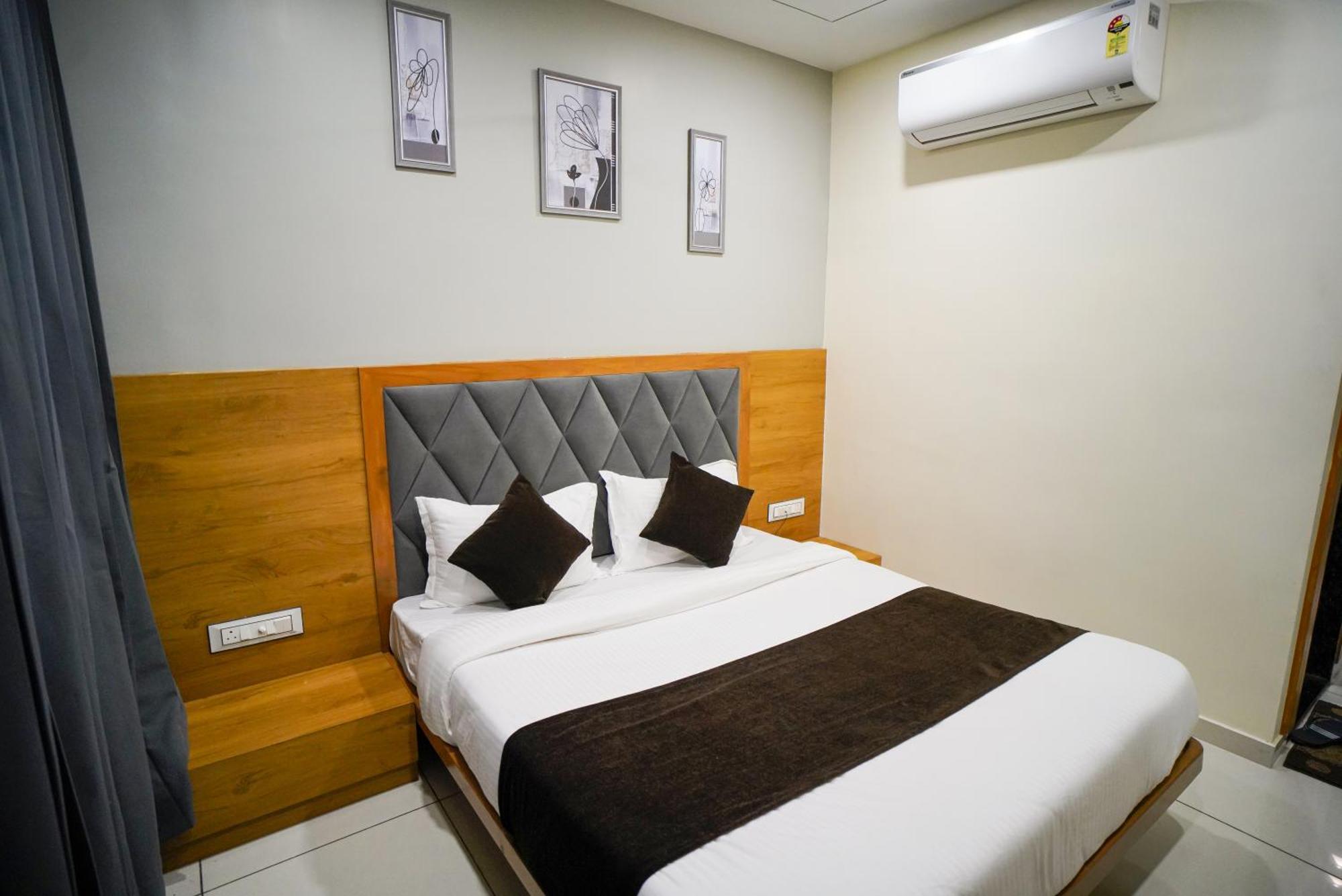 Hotel Suncity Αχμπανταμπάντ Εξωτερικό φωτογραφία